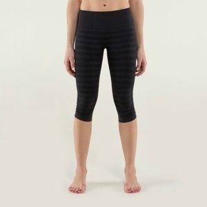Lululemon In The Flow Capri Leggings